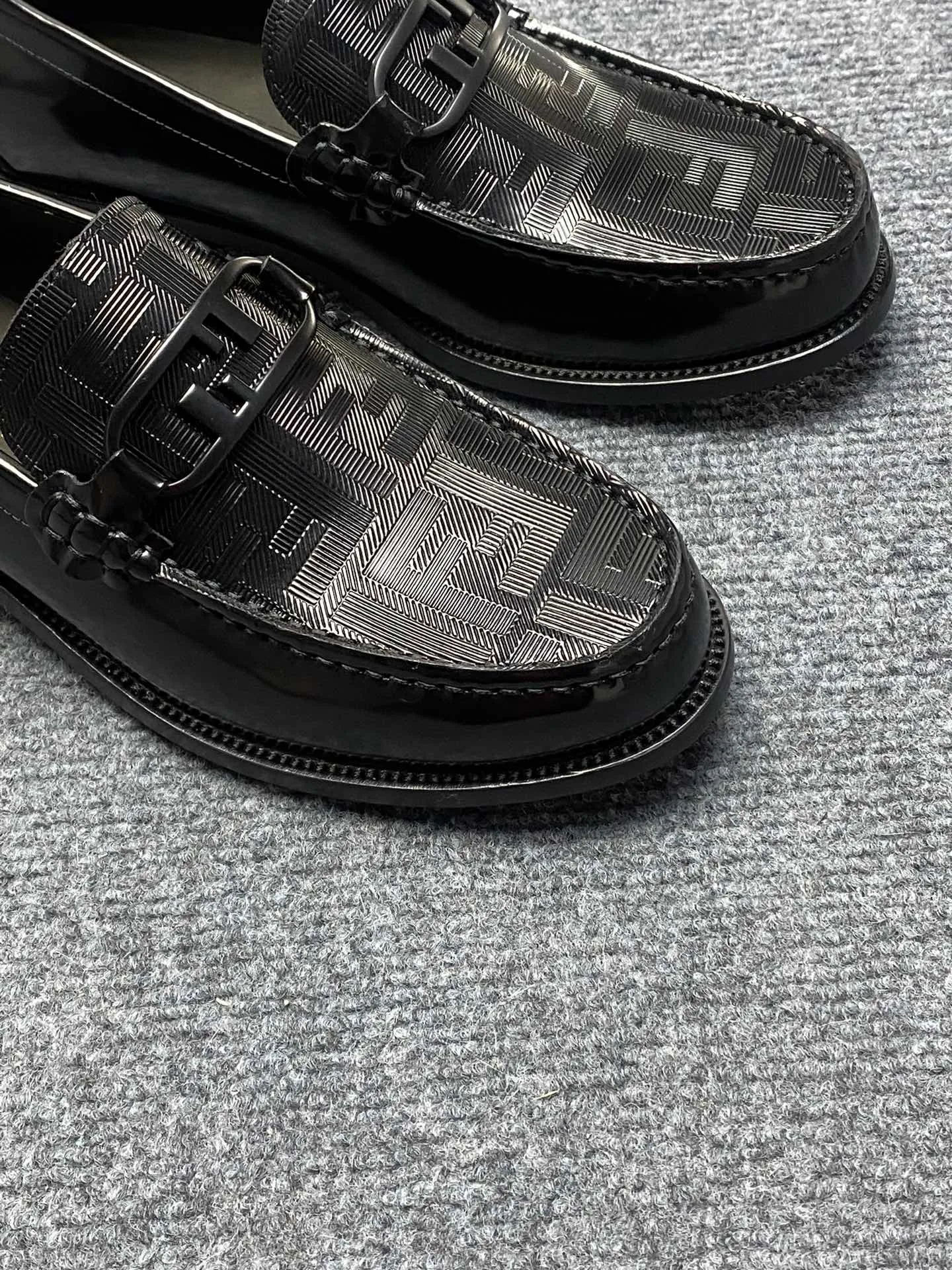 Men's Men's Shoes Men's Men's Shoes 💰900FENDI Fendi Men's Breathable and Comfortable Leather Shoes. Original development. The leather outsole is made of leather. Counters copy one to one. Imported counter cowhide. Imported water dyes cattle. 38 to 44. (45.46. can be ordered. 47.